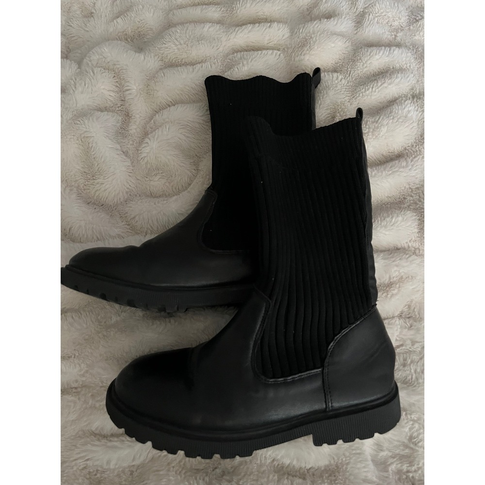 Kids Black Faux Leather Ribbed Knit Sock Lug Sole Pull On Boots Size 2 size 33